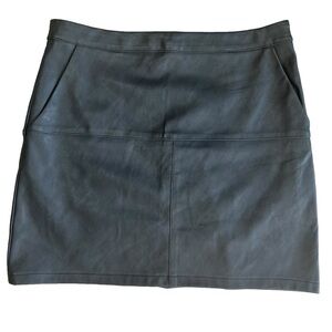 Black mini leather skirt with pockets & zipper in the back going out sexy skirt